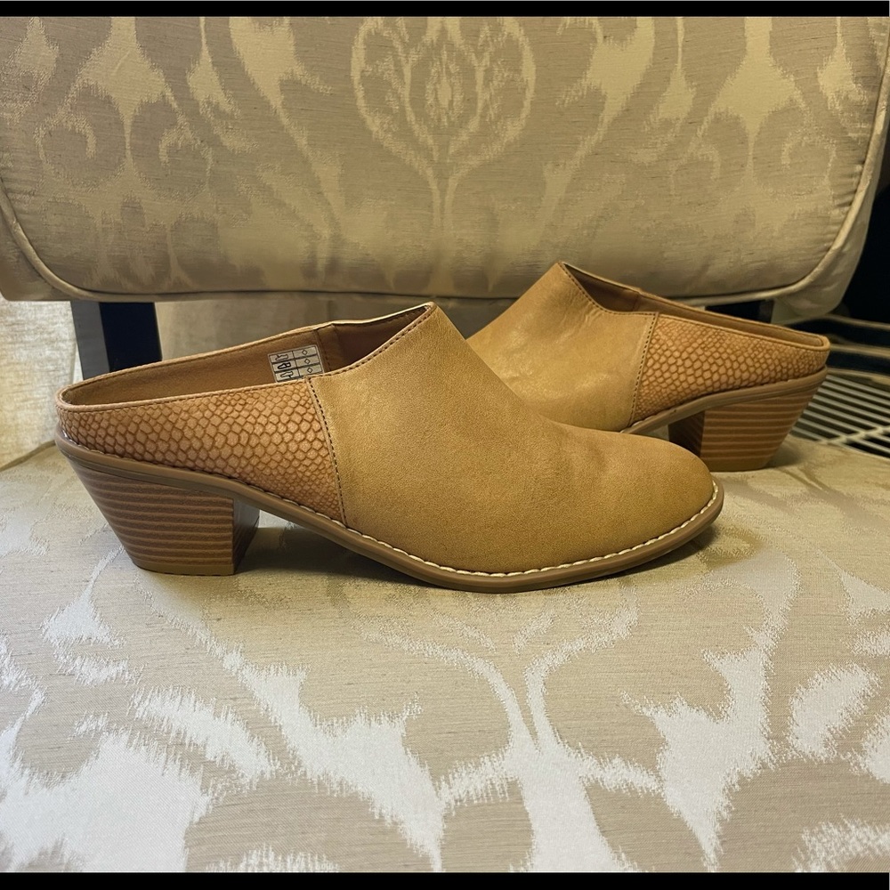 Rocket Dog Slip-on Bootie Style Mules